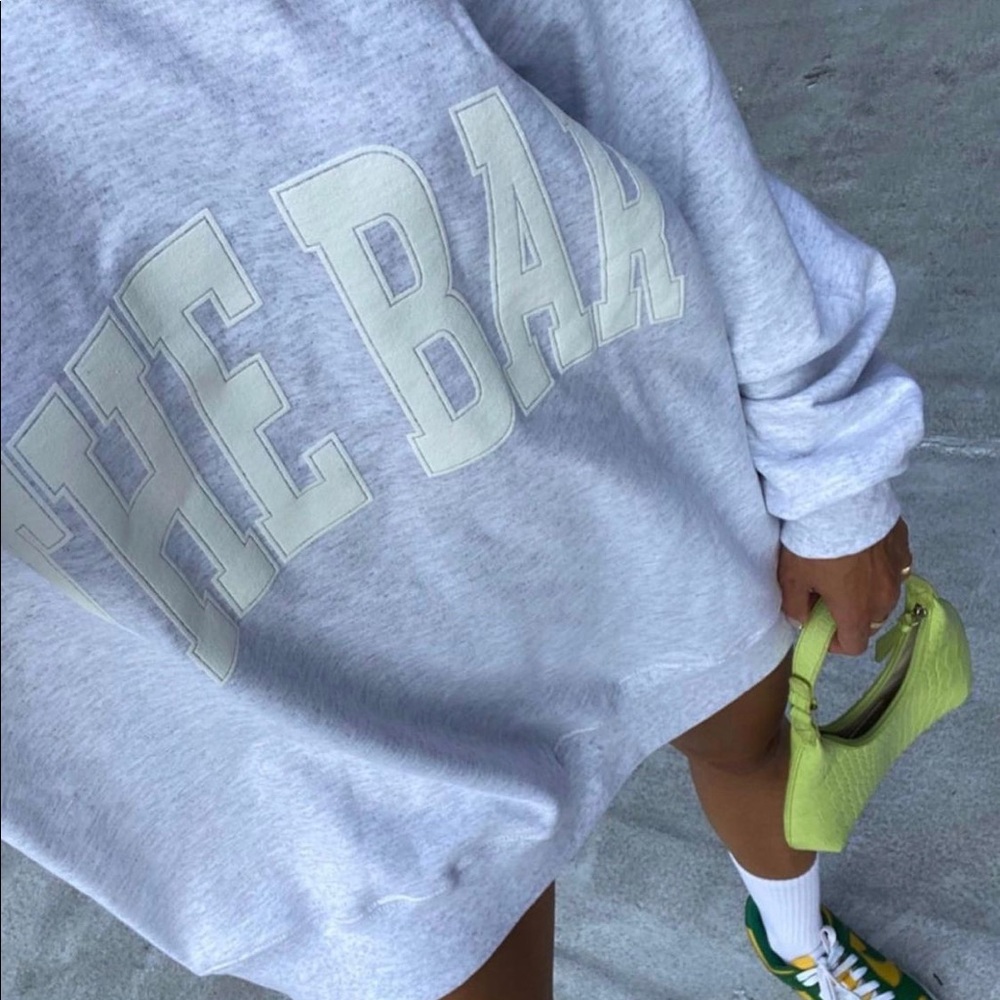 The Bar sweatshirt “like new” size M Light Grey